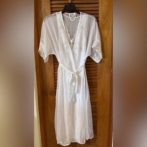 Elegant White Lace Trim Set- Gown & Robe